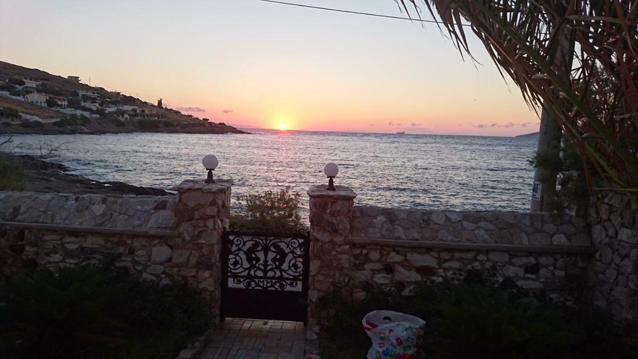 Το Πετρινο Villa Agia Marina Mikrolimanou Exterior photo